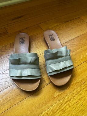 Miz Mooz Alena Blue Ruffle Leather Slip On Sandals Size 38/7-7.5